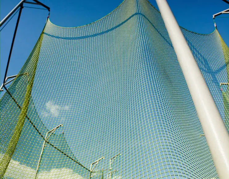 Disc and hammer throwing protection cage