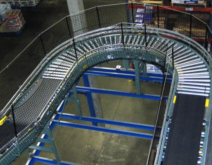 Fall protection net for conveyor belts