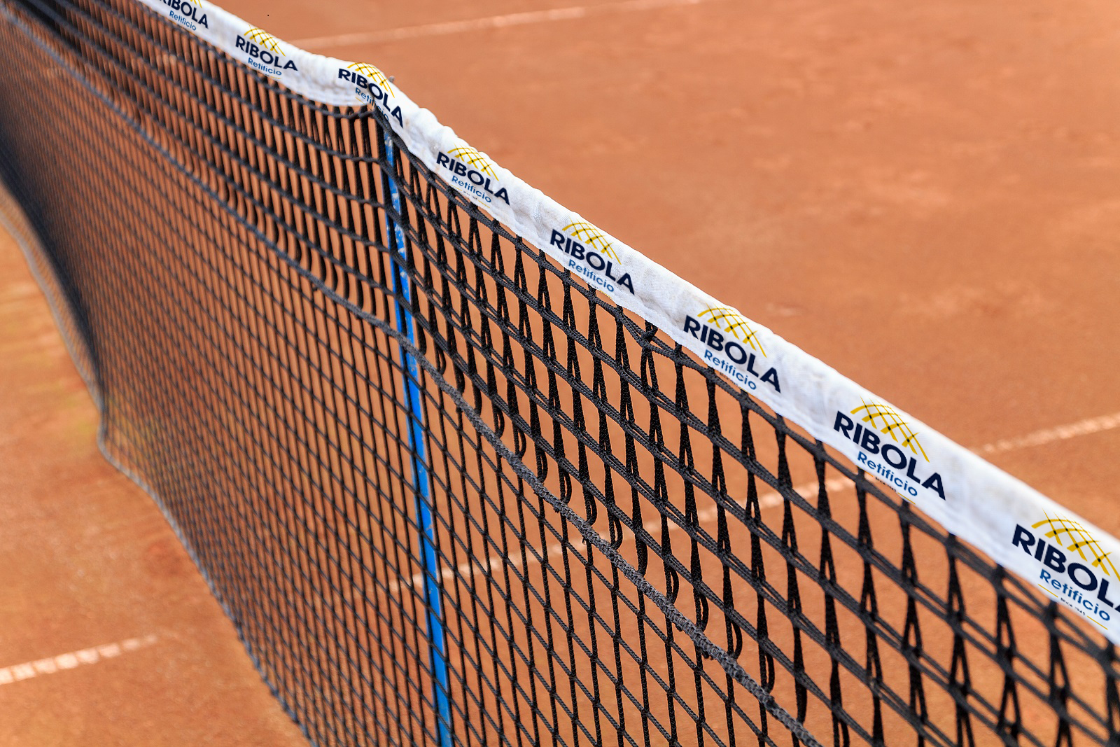 https://www.ribolanetting.com/storage/3166/Professional-tennis-net-with-personalized-print.webp